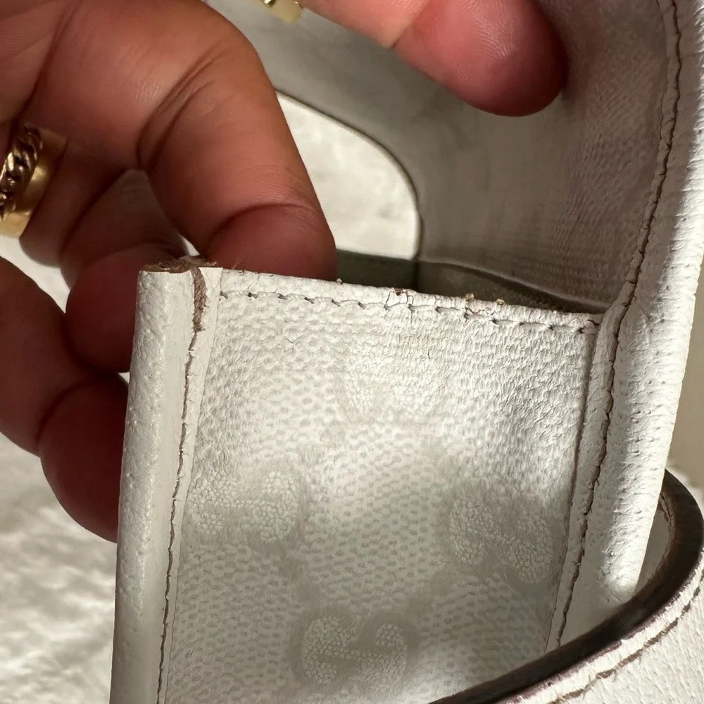 Authentic gucci - Picture 14 of 16